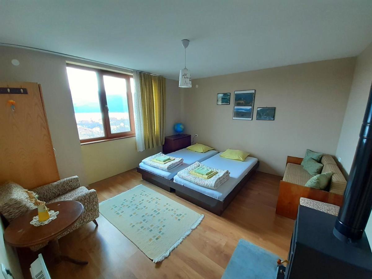 Mihaela Lake Retreat Gnyazdovo Room photo